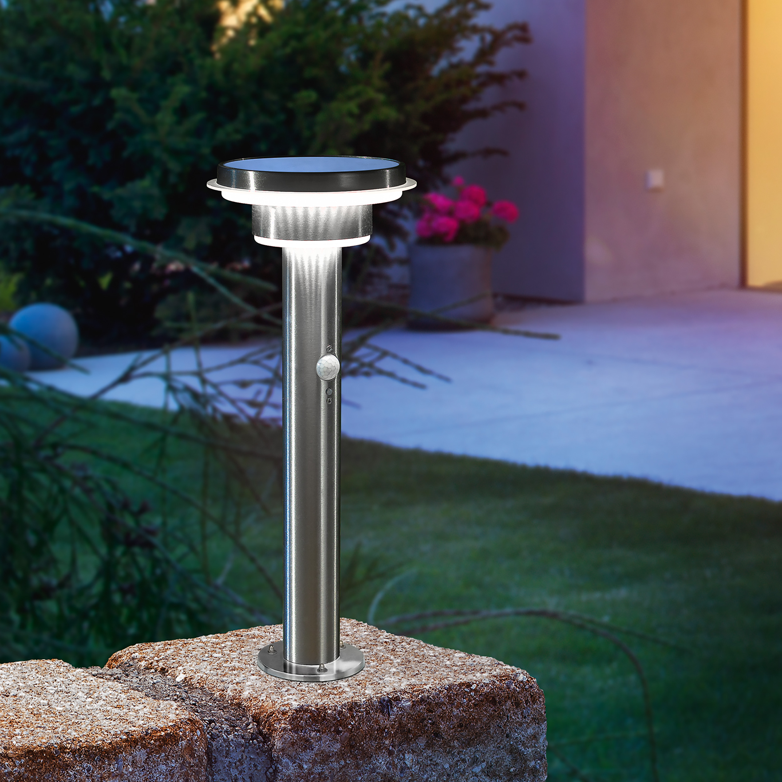 Solar Sensor Wegeleuchte 600 lm Standleuchte Garten Solarleuchte esotec