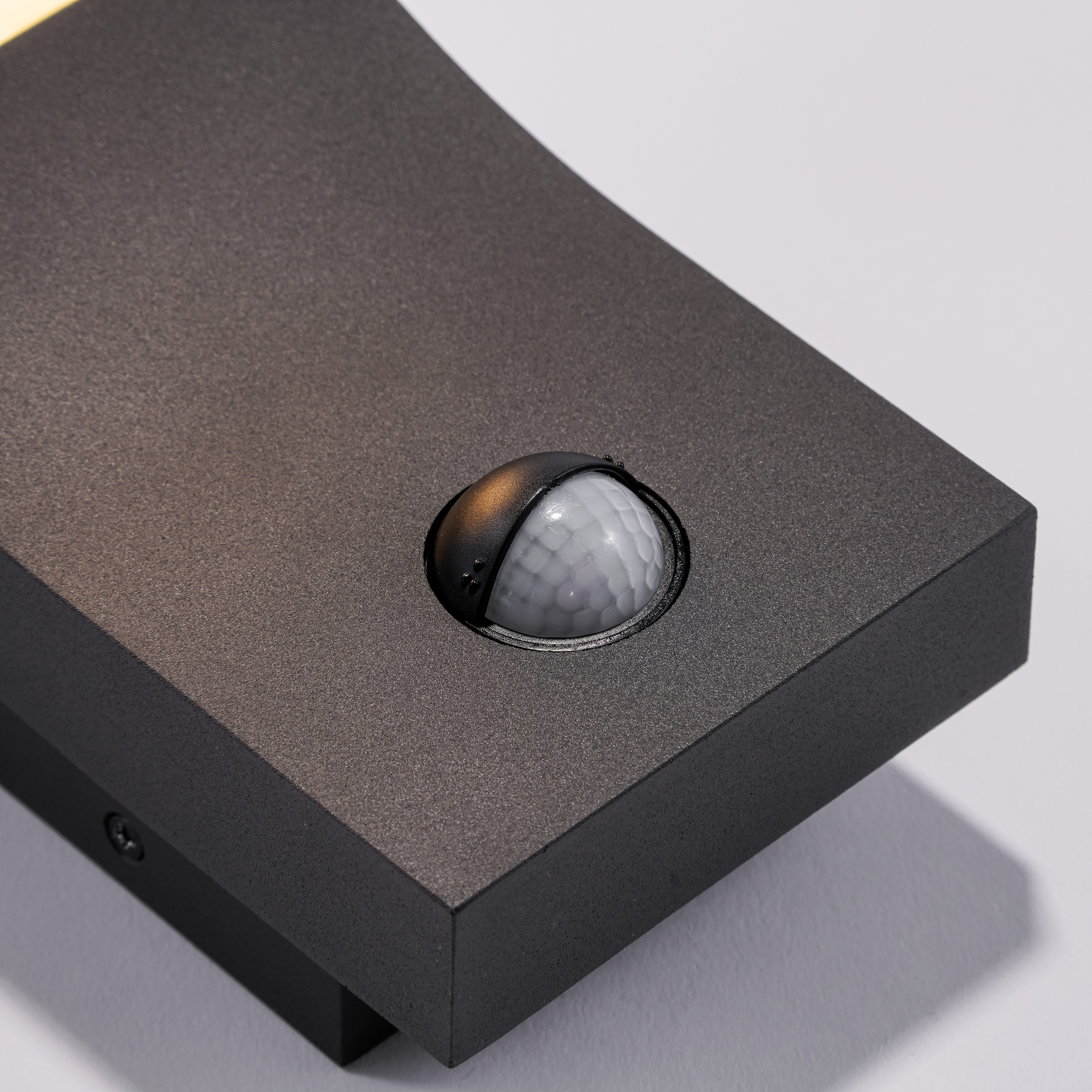 LED Sensor Außenwandleuchte warmweiß 2800K 550lm 7 Watt Außen Wandlampe