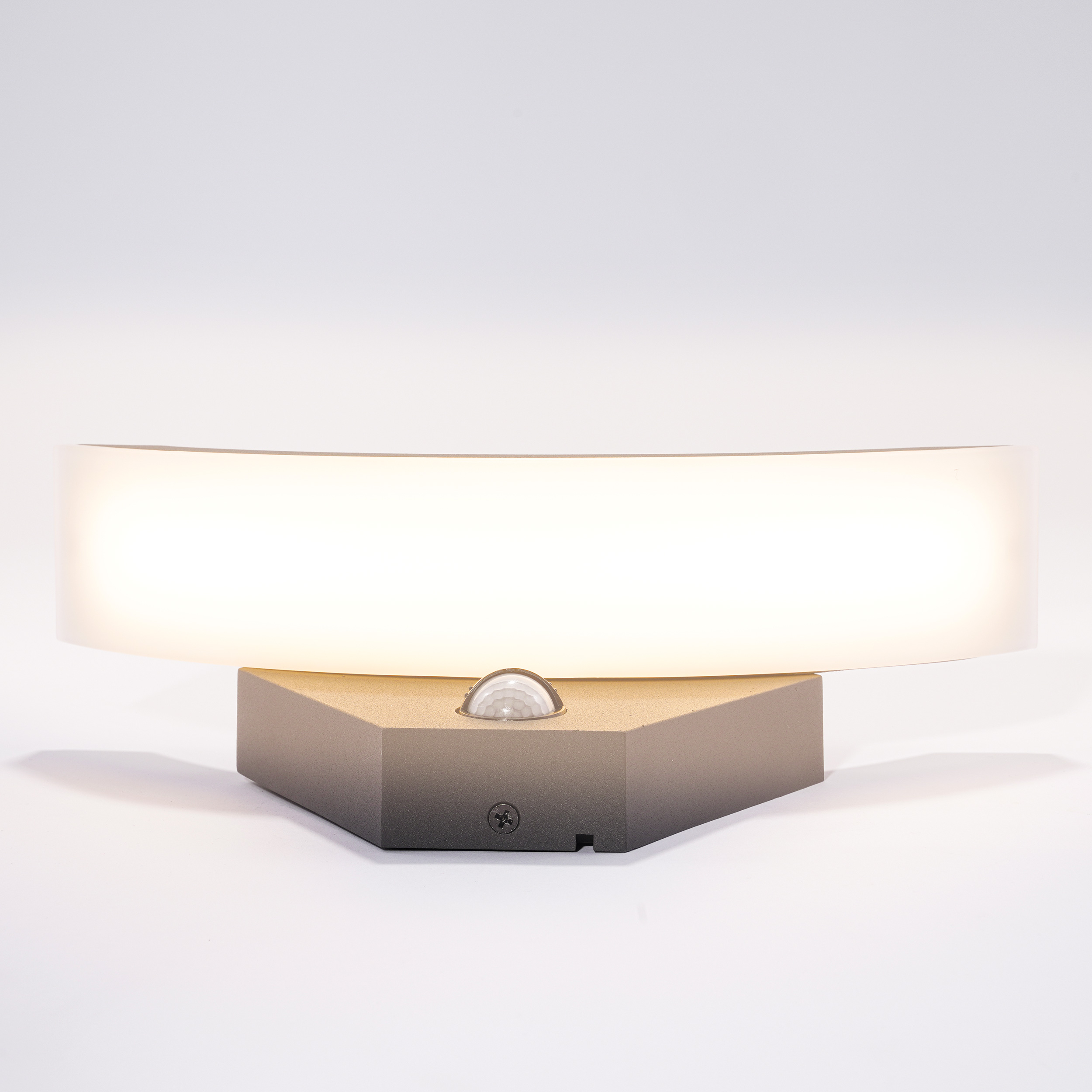 LED Sensor Außenwandleuchte warmweiß 2800K 550lm 9 Watt Außen Wandlampe